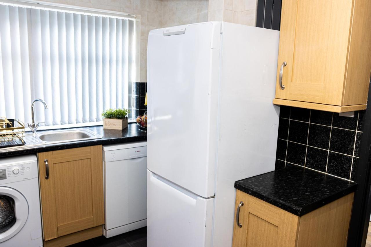 Holiday home Td Stourb Dudley: Spacious 3-bedroom Family & Contractor Brierley Hill